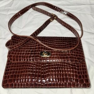 Elegant Brown Crocodile-Embossed Women's Bag